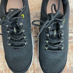 Orthofeet Coral Stretch Knit in Black